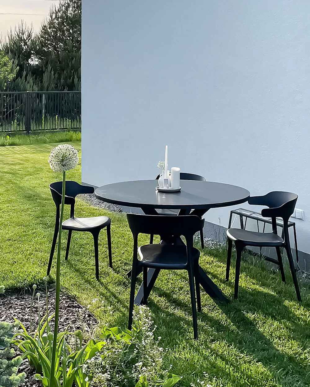Set di 4 sedie da esterno in plastica resistente Gubbio, colore nero - Beliani