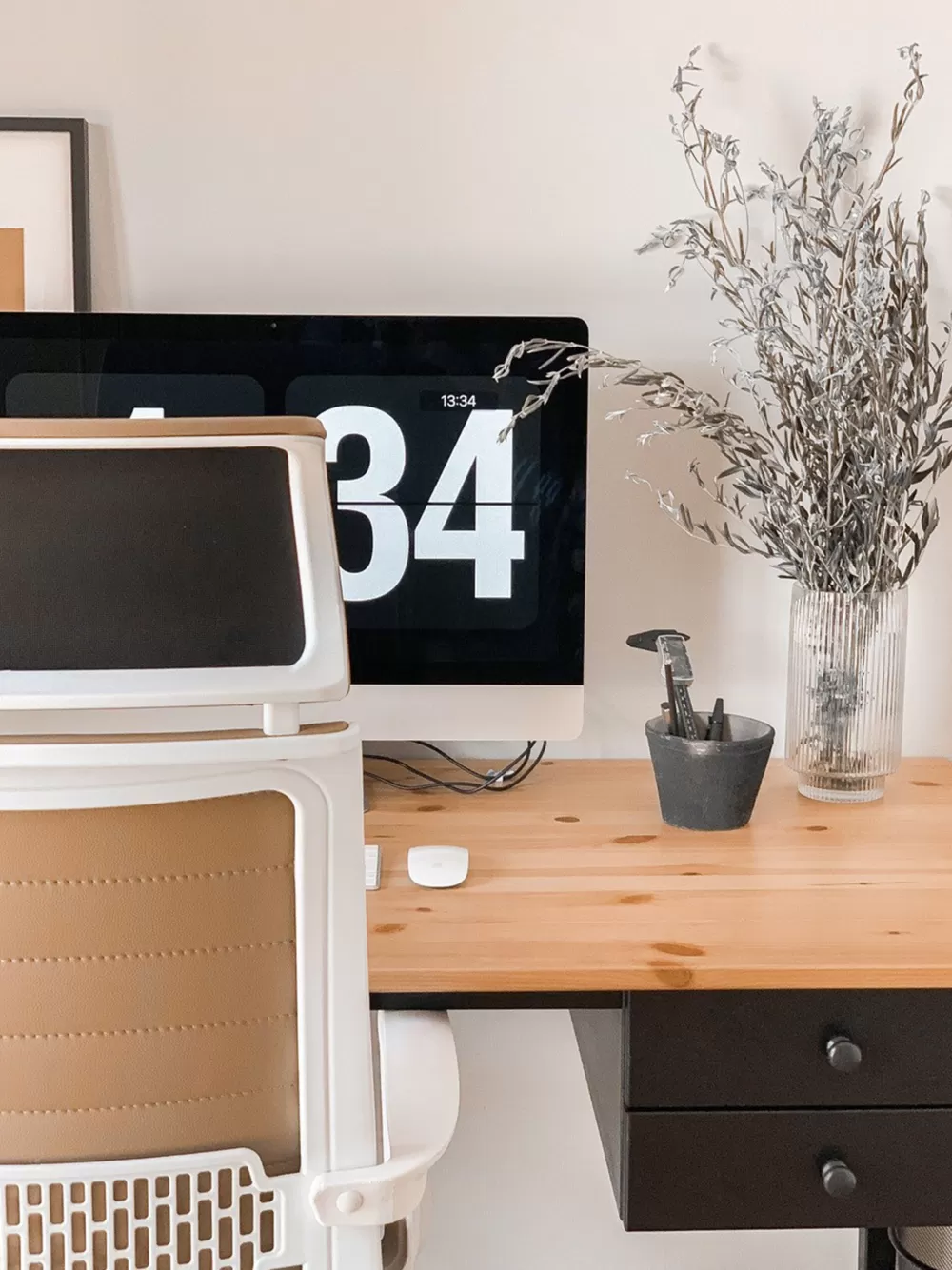Beliani Sedia a Dondolo Moderna in Ecopelle Beige Chiaro, Confortevole Design per Interni - Modello Leader