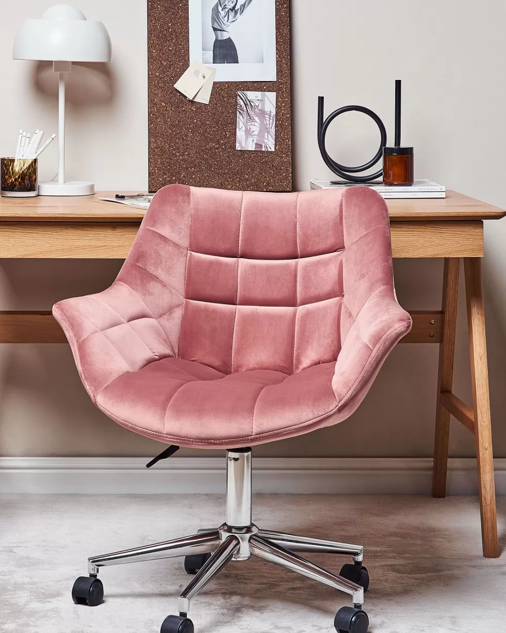 Beliani Poltrona Labelle in Velluto Rosa Chiaro - Design Moderno e Confortevole per Soggiorno