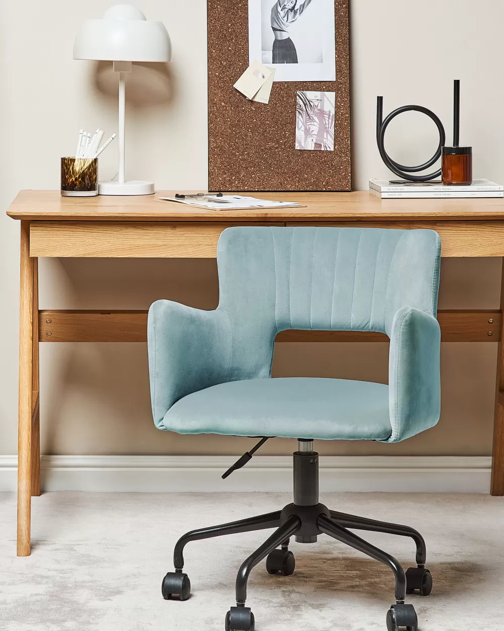 Beliani Sedia da Ufficio Confortevole in Velluto Elegante, Colore Azzurro Chiaro - Linea Sanilac