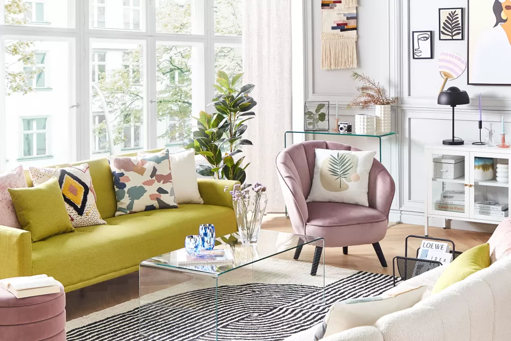 Vetrina Moderna Newport con 3 Ante e 2 Ripiani – Credenza in Acciaio Bianco per Soggiorno o Cucina, Design Elegante Beliani